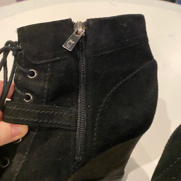 Women’s Black Wedge Booties Suede 9 1/2 - Picture 5 of 8